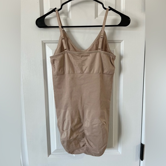 Heyshape Shapewear Ribbed Compression Bodysuit - Picture 3 of 4